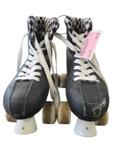 Used 4 WHEEL SKATES Senior Roller Quad Skates Black Senior 6