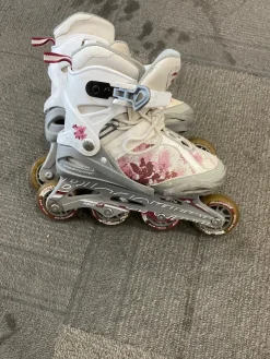 Used Bladerunner PHOENIX Junior Aggressive Skates White Junior 01