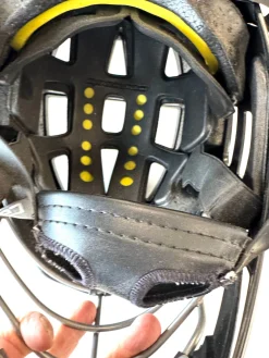 Used Cascade CS-R Lacrosse Helmet Black One Size