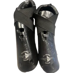 Used Century Martial Arts Foot Pads Black MD