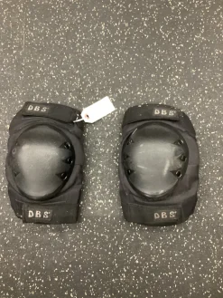 Used DBS Inline Kneepads Black LG