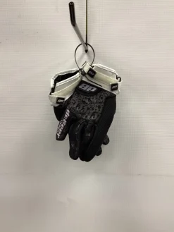 Used DeBeer FIERCE MD Women's Lacrosse Gloves