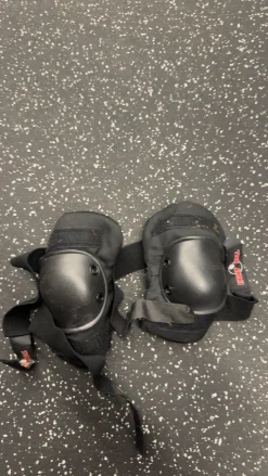 Used Inline Protective Set Black Senior