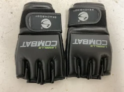 Used Martial Arts Gloves Black SM