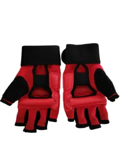 Used Martial Arts Gloves Red SM