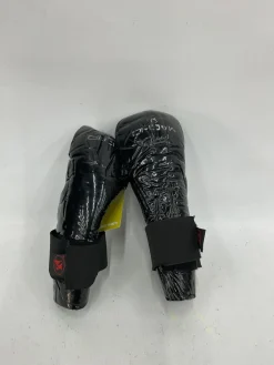 Used Martial Arts Hand Pads Black MD