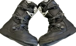 Used MAVERIK Junior Boots Black Junior 05