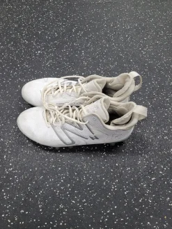 Used New Balance LAX Cleats Mens White Senior 9