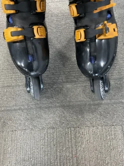 Used OXYGEN XE 1.1 Senior Aggressive Skates Black Senior 6