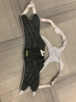 Used Reebok 3K Lacrosse Rib Pads Black SM
