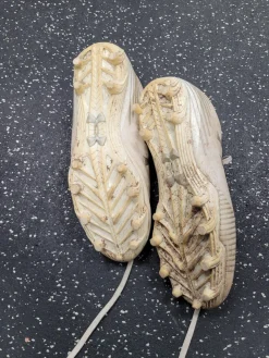 Used Under Armour LAX Cleats Womens White Senior 8.5