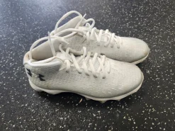Used Under Armour SPOTLIGHT LAX Cleats Boys White Junior 05