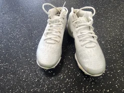 Used Under Armour SPOTLIGHT LAX Cleats Boys White Junior 05