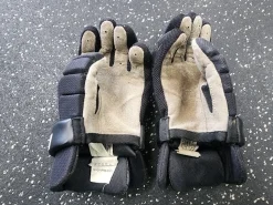 Used Warrior BURN Lacrosse Gloves Junior Black XS