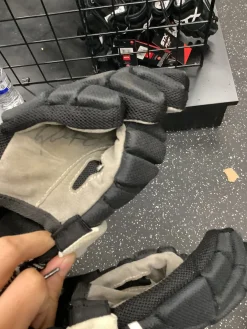 Used Warrior RABIL Lacrosse Gloves Junior Black 10"