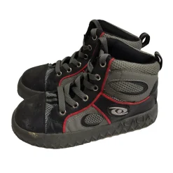 Used Acacia Senior 7 Broomball and Curling Shoes