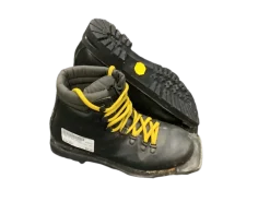 Used ASOLO DEMO Womens 75MM XC Ski Boots Black JR-03