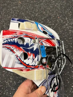 Used Bauer 930 GOAL MASK Youth Goalie Helmet/Mask White One Size