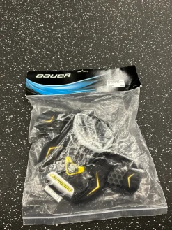 Used Bauer Hockey Accessory S/M