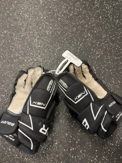 Used Bauer NSX GLOVES Junior Gloves Black 12"