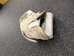 Used Bauer ONE.9 Inter Goalie Catcher White