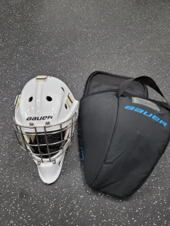 Used Bauer 940 Senior Goalie Helmet/Mask White MD
