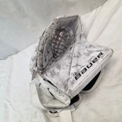 Used Bauer S29 Inter Goalie Catcher White