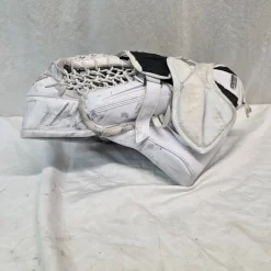 Used Bauer S29 Inter Goalie Catcher White