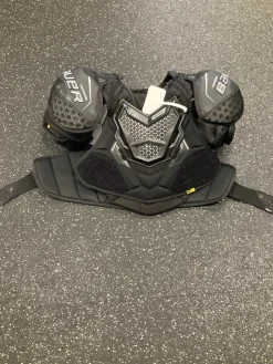 Used Bauer SUPREME 3S Intermediate Shoulder Pads MD