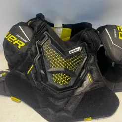 Used Bauer SUPREME 3S Senior Shoulder Pads MD