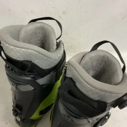 Used Black Diamond FACTOR 110 Mens DH Ski Boot Black And Neon Green 290 MP - M11 - W12