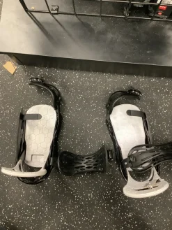 Used Burton SMALLS Mens DH Bindings Black