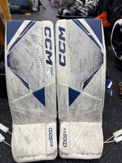 Used CCM AXIS 2.5 Goalie Leg Pads Junior White 26"