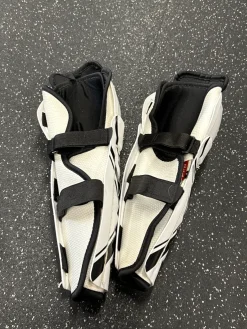 Used CCM LTP Junior Shin Guards White 12"