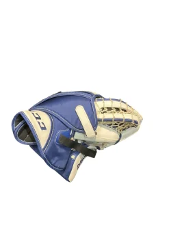 Used CCM P2.9 GOALIE GLOVE Senior Goalie Catcher White