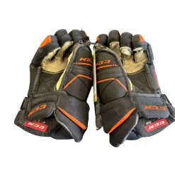 Used CCM Tacks 9060 Intermediate Gloves 11"