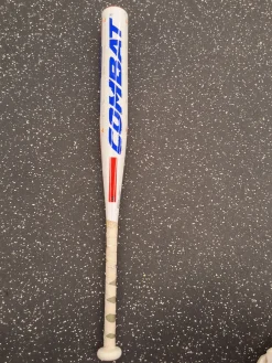 Used Combat MAXUM BB/SB USSSA 2 5/8 Bat 31