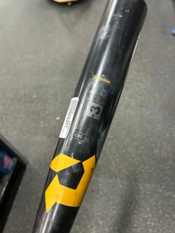 Used Demarini CF BB/SB High School -3 Bat 31"