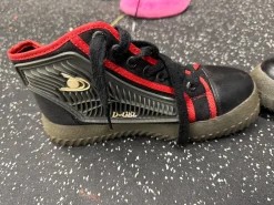 Used D-Gel Broomball/Curling Shoes Senior 6