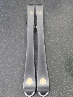 Used Dynastar 146 Girls DH Ski/Binding White 142 cm
