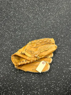 Used Easton BLACK MAGIC BB/SB Glove RH Throw Brown 12 1/2"