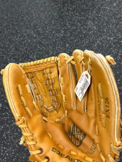 Used Easton BLACK MAGIC BB/SB Glove RH Throw Brown 12 1/2
