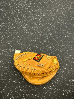 Used Easton EX221 BB/SB Catchers LH Throw Brown 31 1/2"