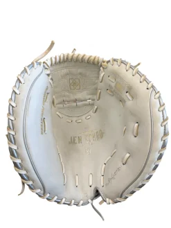 Used Easton JEN SCHRO BB/SB Catchers RH Throw White 33"