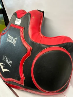 Used Everlast Boxing Pads Black