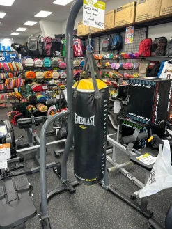 Used Everlast HEAVY BAG STAND W/80-LB BAG