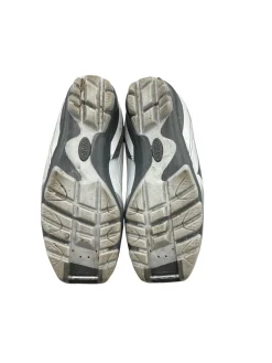 Used Fischer Boys NNN XC Ski Boots Grey W 05-05.5 / JR 03.5-04