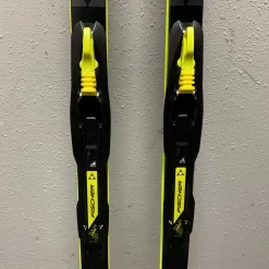 Used Fischer SPRINT CROWN Boys XC Ski/Binding Black And Optic Yellow 140 cm