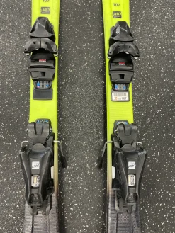 Used Head SUPER SHAPE TEAM Boys DH Ski/Binding Yellow 107 cm