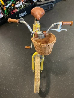 Used JOYSTAR Cruiser Bike Girls Yellow 20
